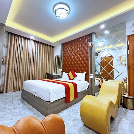 Queen Hotel - Mo Lao